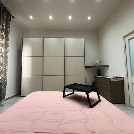 Marta'S Apartment نابولي المظهر الخارجي الصورة