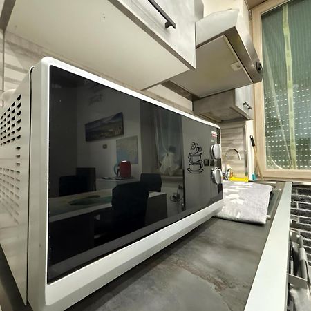 Marta'S Apartment نابولي المظهر الخارجي الصورة