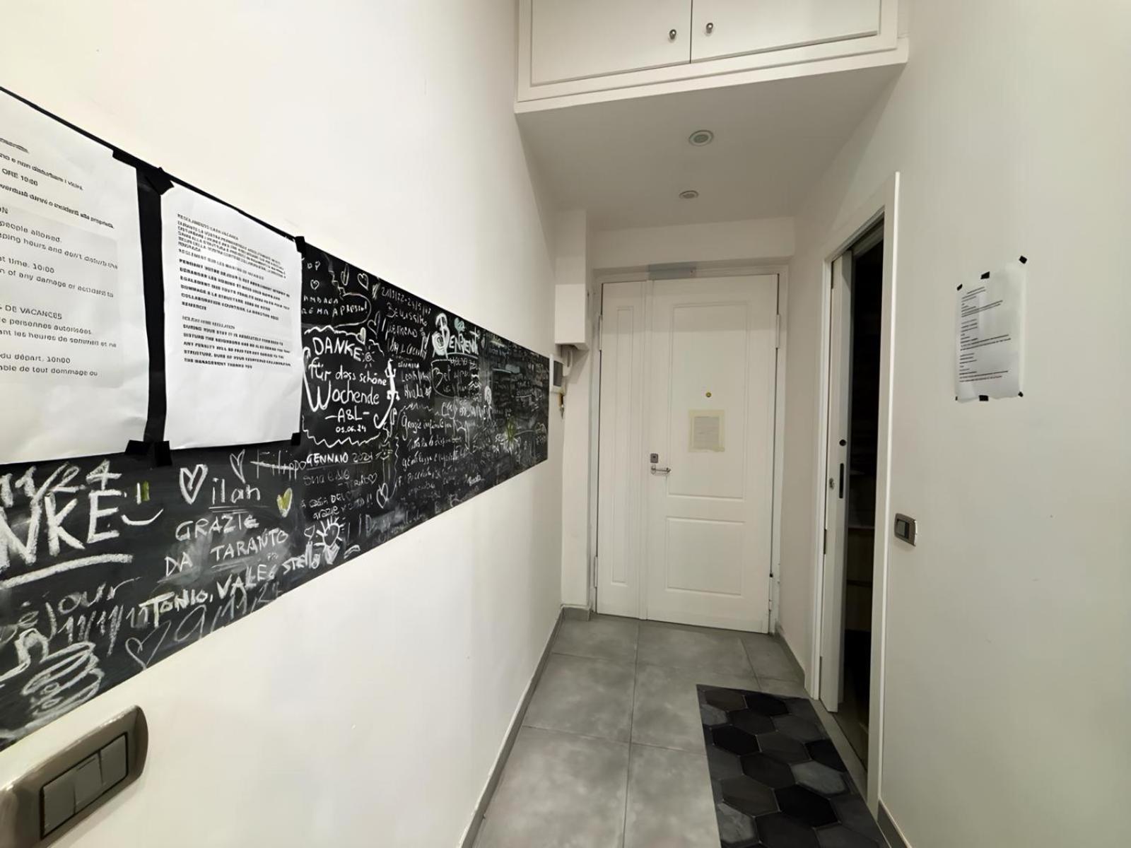 Marta'S Apartment نابولي المظهر الخارجي الصورة